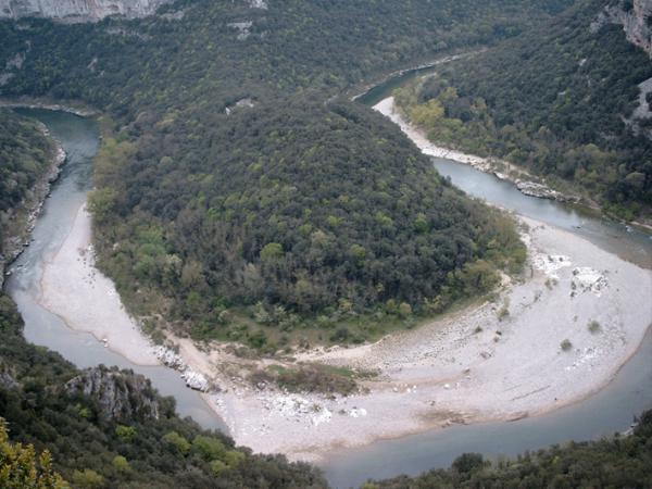 Une bien jolie boucle de l'Ardèche Une bien jolie boucle de l'Ardèche